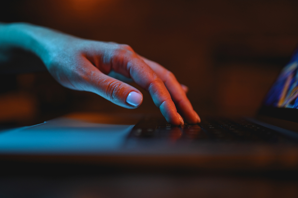 Laptops v Desktops - Which is Best?